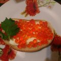 Купить красную икру можно в optomcaviar.ru